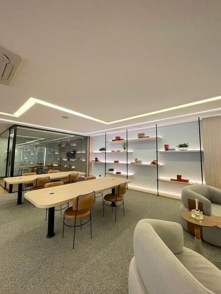 Sala de reuniões da sede da Melo Advogados